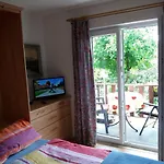 Gaestehaus Strobl Am * غشتات أم كيمزي